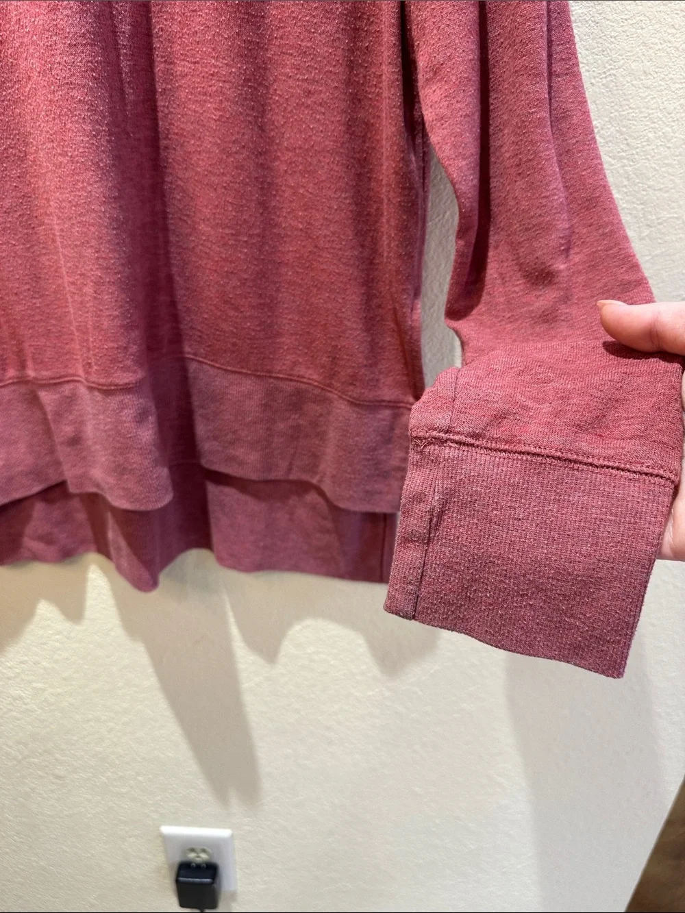 Alo Yoga High-Low Hem Long Sleeve Crewneck Top Size Large